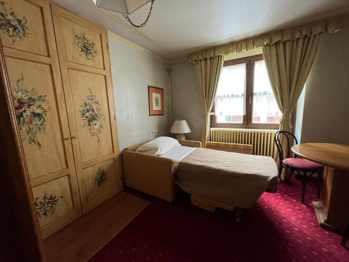 Hotel Posta R.T.A. Мадонна-ди-Кампильо Экстерьер фото
