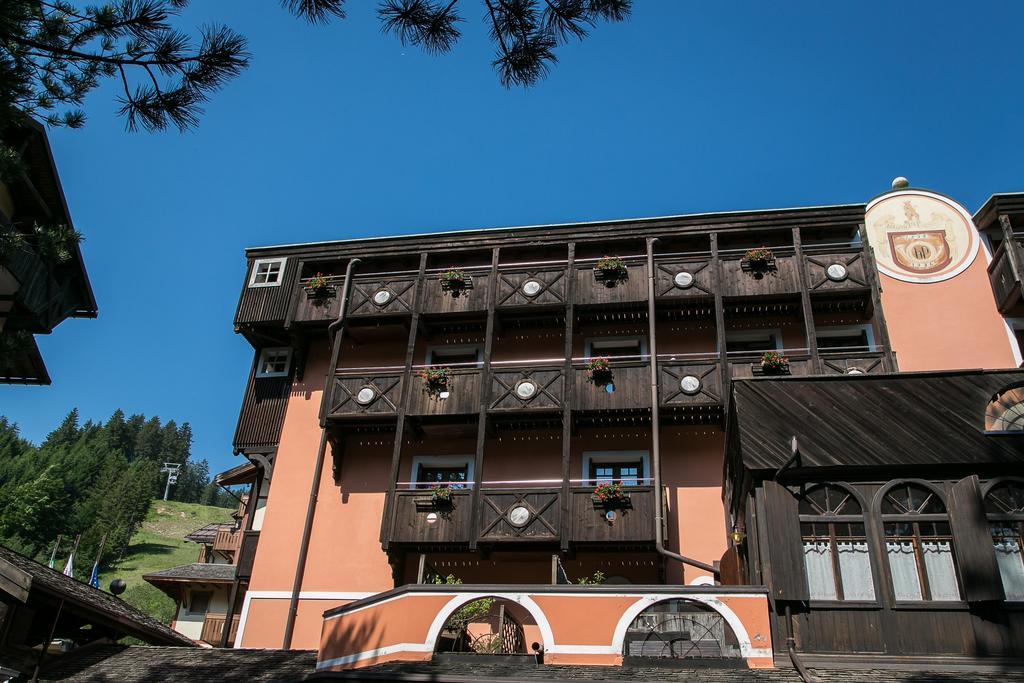 Hotel Posta R.T.A. Мадонна-ди-Кампильо Экстерьер фото