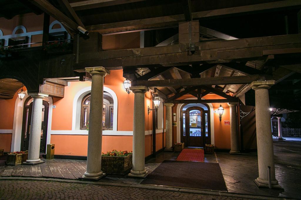 Hotel Posta R.T.A. Мадонна-ди-Кампильо Экстерьер фото
